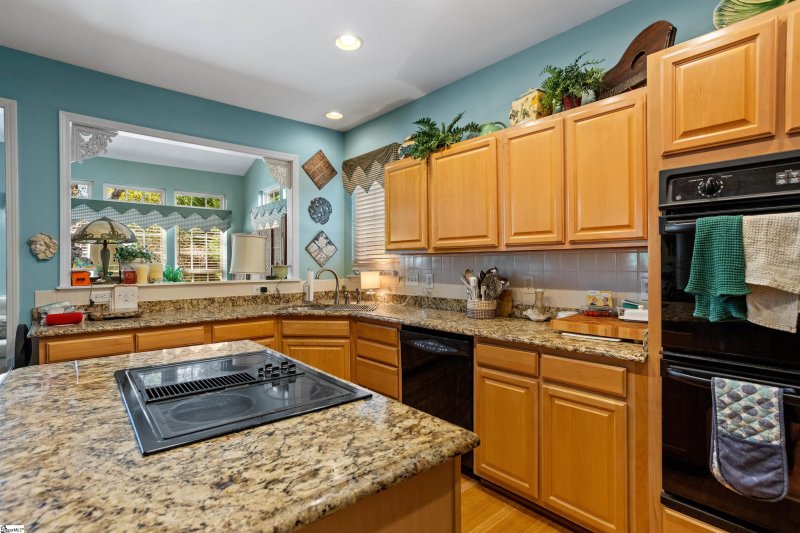 Property image 5 of 200 Belmont Stakes Way in Lexington Place, Greenville, SC 29615-4055