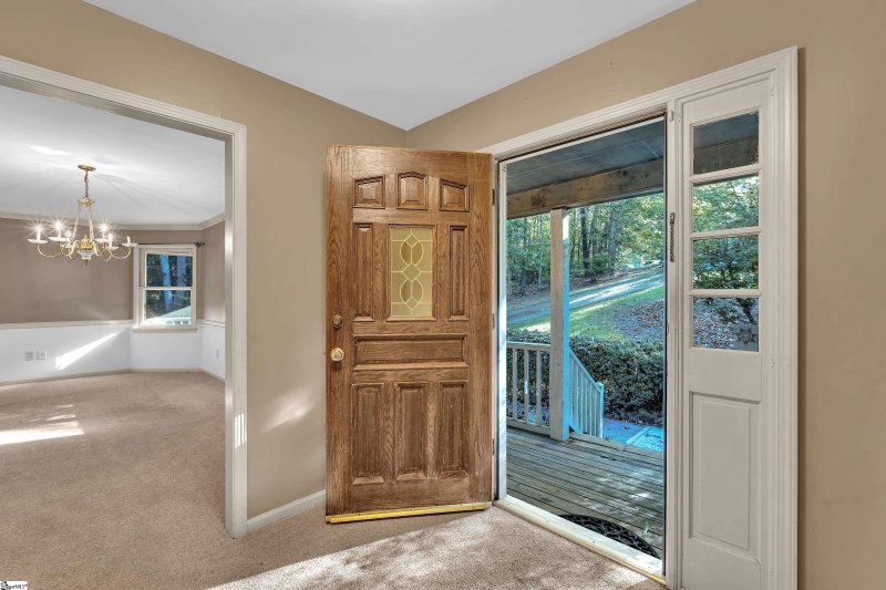 Property image 4 at 10 N Windward Court, Taylors, SC 29687