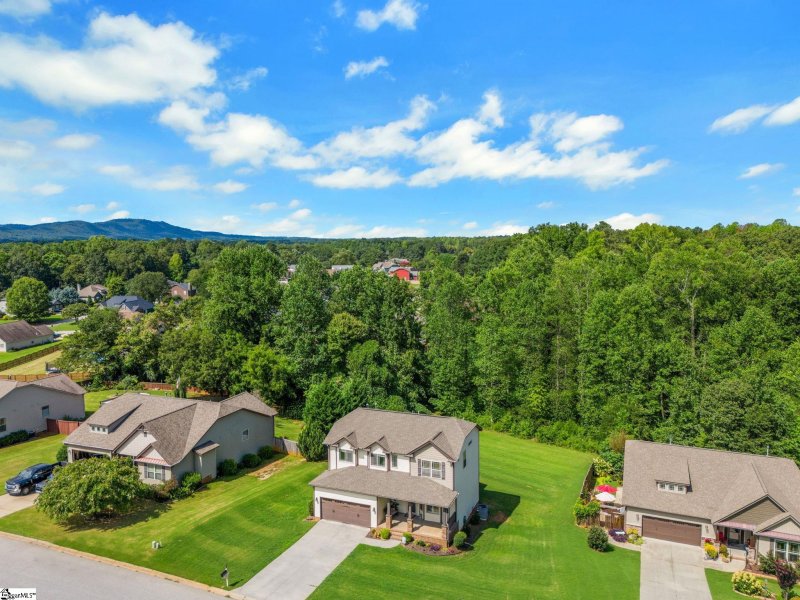 Property image 2 of 133 Stoneledges Lane in Stoneledges, Taylors, SC 29687