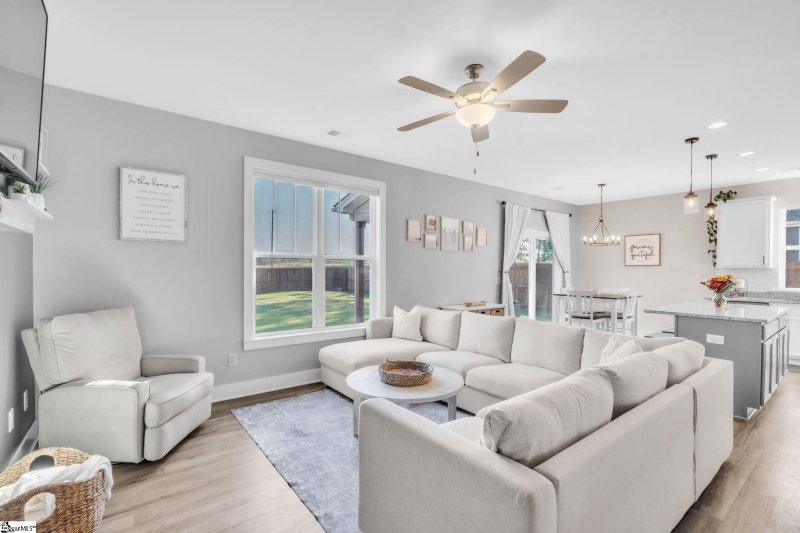 Property image 3 of 111 Sherwood Road in Whispering Pines, Easley, SC 29640