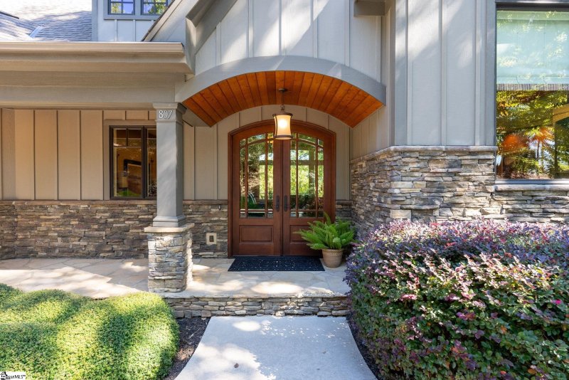 Property image 4 of 807 Elmtree Lane in Waterford Pointe, Seneca, SC 29672