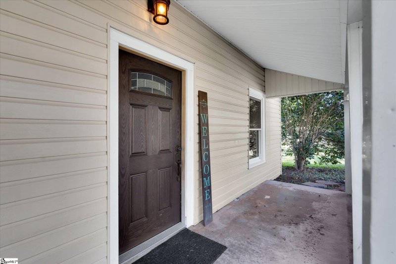 Property image 4 of 202 Barton Street in Glenwood Mill, Easley, SC 29640