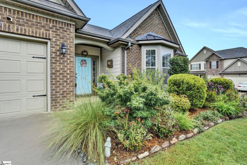 Property image 2 of 521 Bellgreen Avenue in Longleaf, Simpsonville, SC 29680