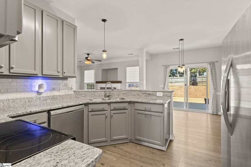 Property image 3 at 106 Scotsburn Court, Simpsonville, SC 29681-7275