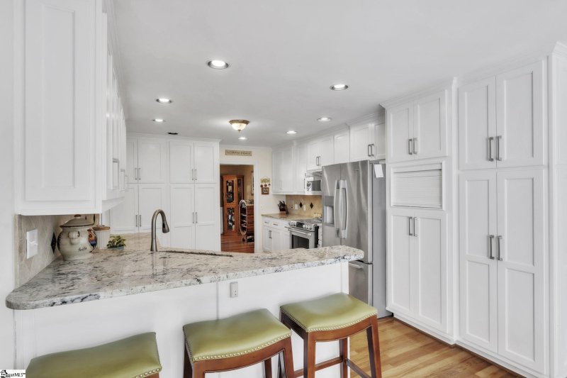 Property image 2 of 208 Autumn Road in Sugar Creek, Greer, SC 29650