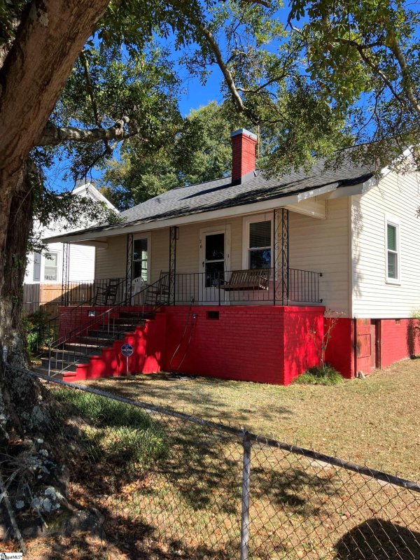 Property image 2 of 26 Baldwin Street in Brandon, Greenville, SC 29611-4640