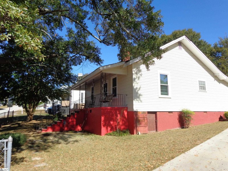 Property image 3 of 26 Baldwin Street in Brandon, Greenville, SC 29611-4640