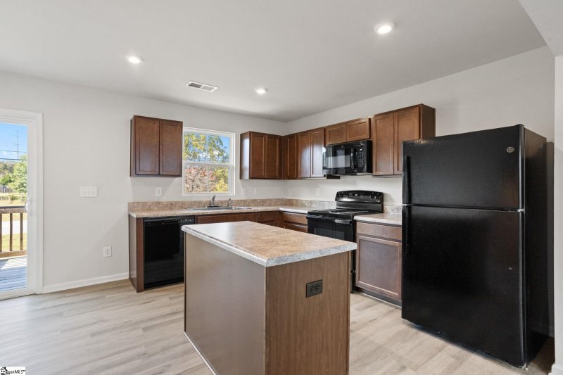 Property image 4 of 104 Verdant Leaf Way in August Brook, Greenville, SC 29617