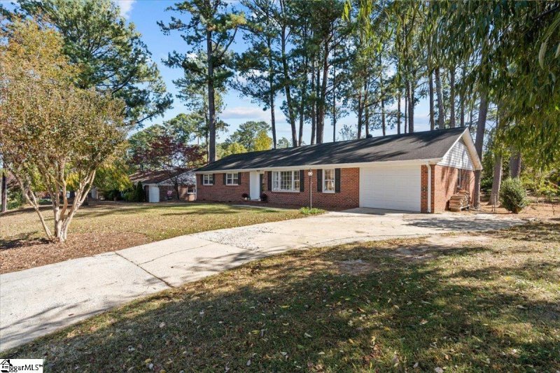 Property image 2 of 14 Ellesmere Drive in Del Norte, Greenville, SC 29615