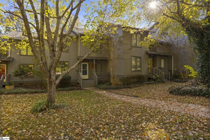 Property image 2 of 8 Graystone Way in Pebble Creek, Taylors, SC 29687