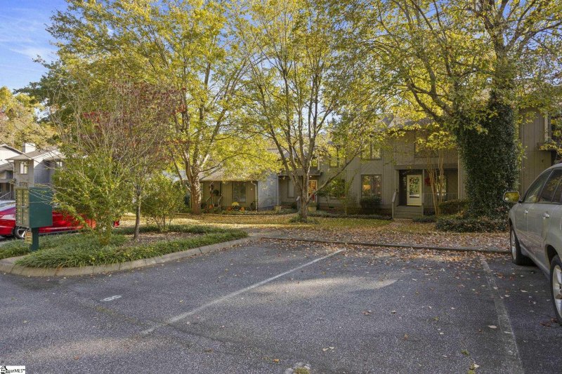 Property image 3 of 8 Graystone Way in Pebble Creek, Taylors, SC 29687