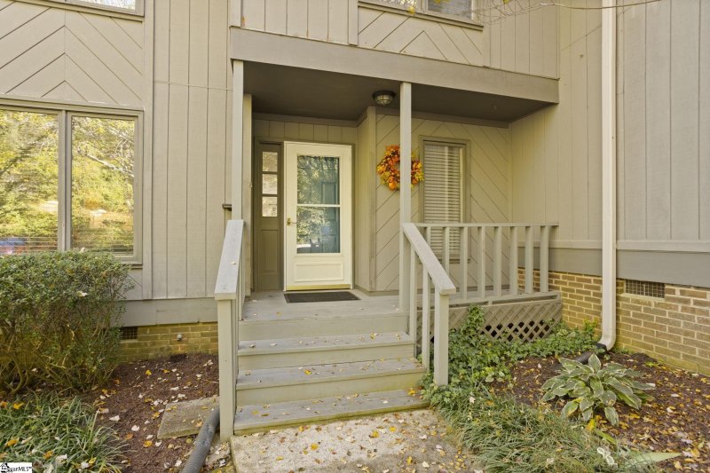 Property image 4 of 8 Graystone Way in Pebble Creek, Taylors, SC 29687