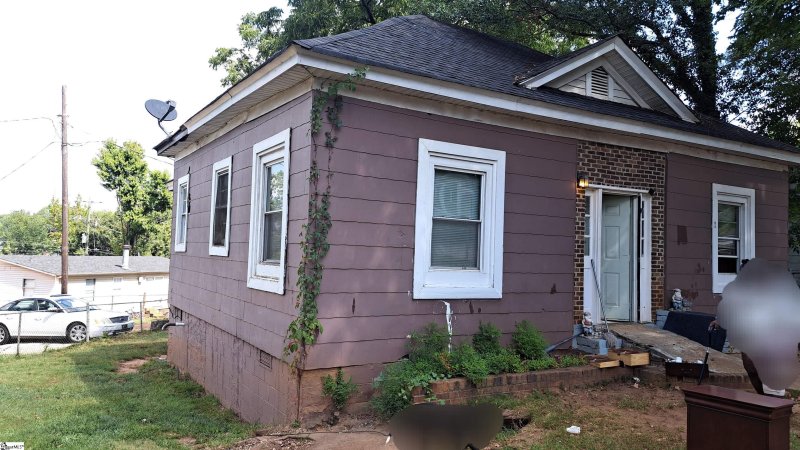 Property image 3 of 2 C Street in Judson Mill, Greenville, SC 29611