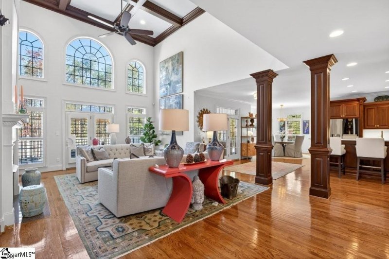 Property image 3 of 823 Inverness Circle in Carolina Country Club, Spartanburg, SC 29306