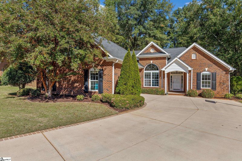 Property image 2 of 310 Saint Croix Court in Ashley Commons, Greer, SC 29651