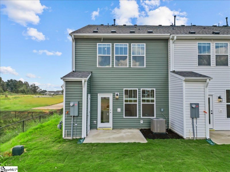 Property image 4 of 202 Cali Way in Saluda Crossing, Piedmont, SC 29673