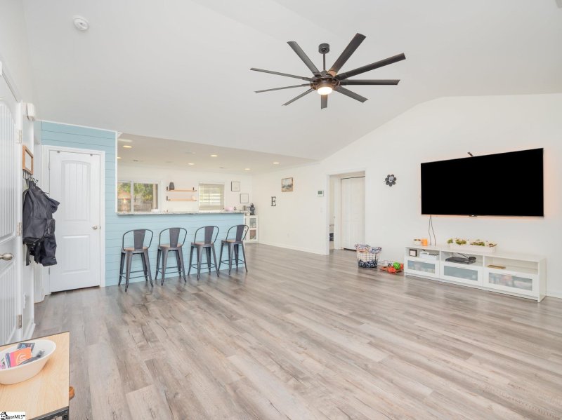 Property image 4 of 412 Letter Lane in Wren Point, Pendleton, SC 29670