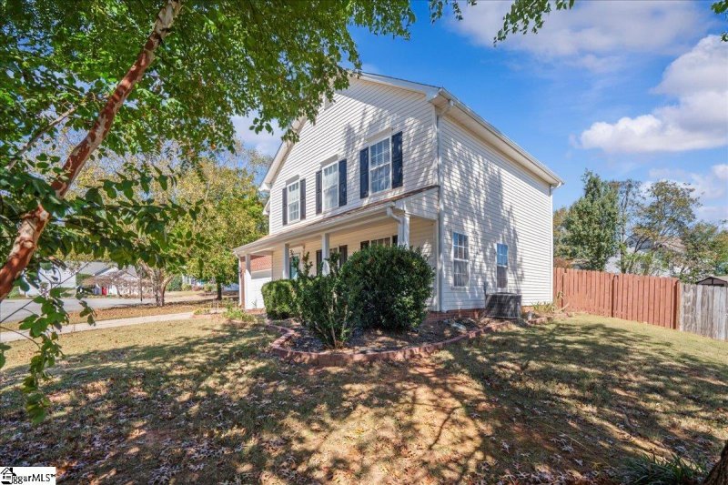 Property image 3 of 6 Avenel Court in Sparrows Point, Simpsonville, SC 29681