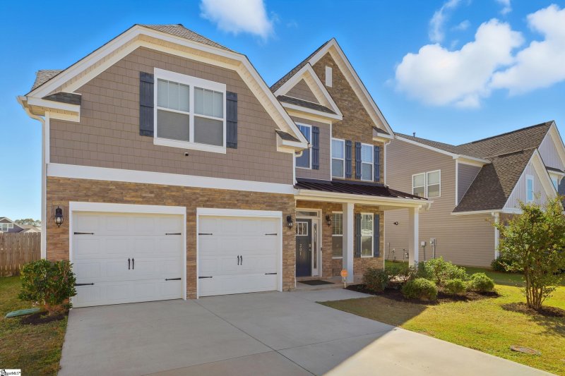 Property image 2 of 201 Pollyanna Drive in Harrington, Greenville, SC 29605