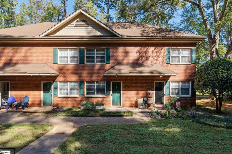 41 Faris Circle