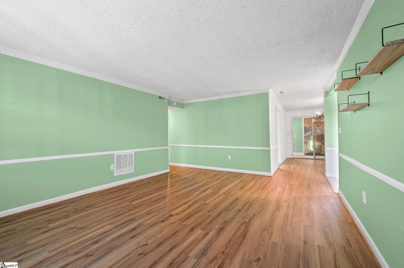 Property image 5 of 925 Cleveland Street in Riverbend Condos, Greenville, SC 29601