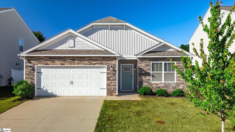 9 Bridlewood Lane