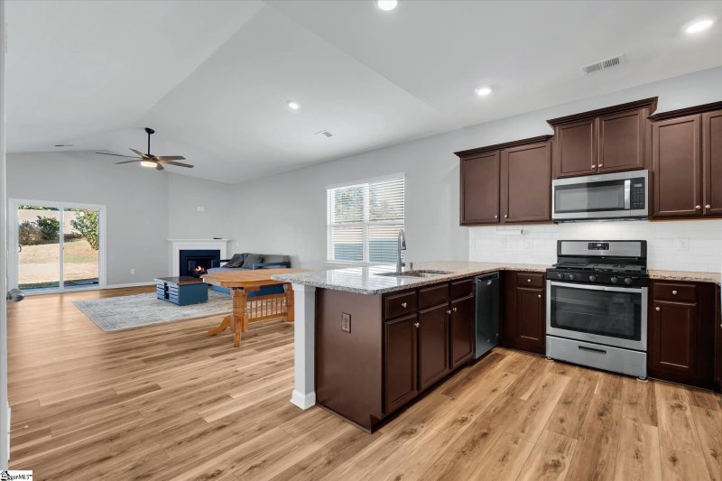 Property image 3 of 9 Bridlewood Lane in Triple Creek, Piedmont, SC 29673