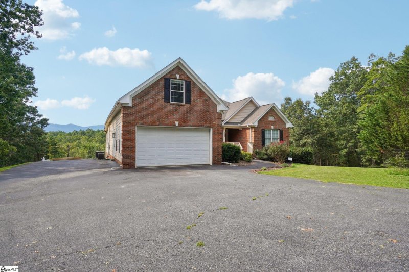 Property image 2 of 1025 Highland View Lane in Lake Adger, Mill Spring, NC 28756-6832