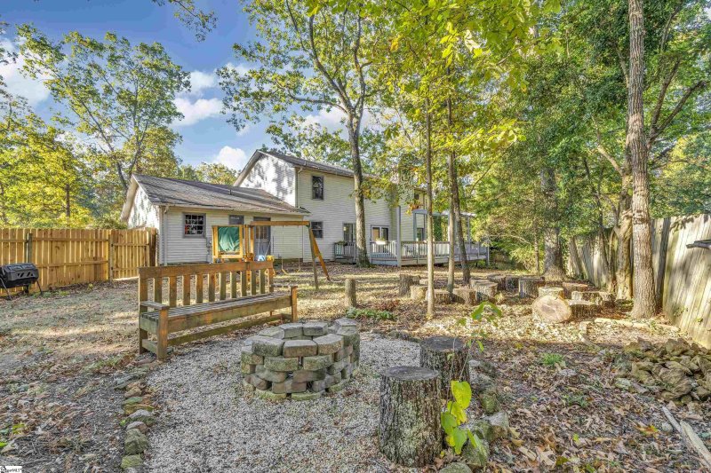 Property image 2 of 5 Edwards Mill Court in Seven Oaks, Taylors, SC 29687