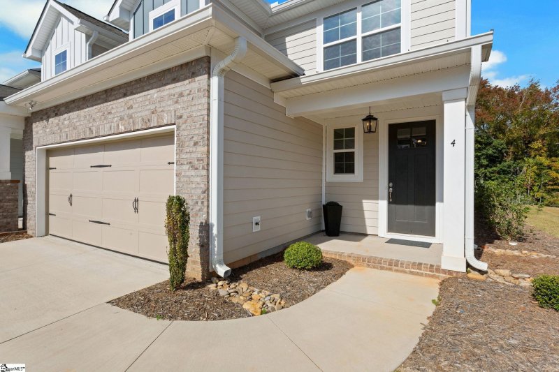 Property image 3 at 4 Hensley Road, Greenville, SC 29607