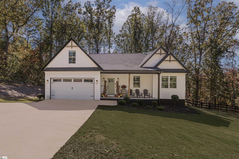 Williamsport, Easley Community