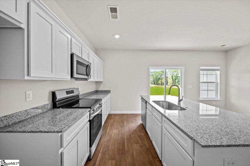 Property image 2 of 106 Lowland Drive in Clarke Townes, Anderson, SC 29621