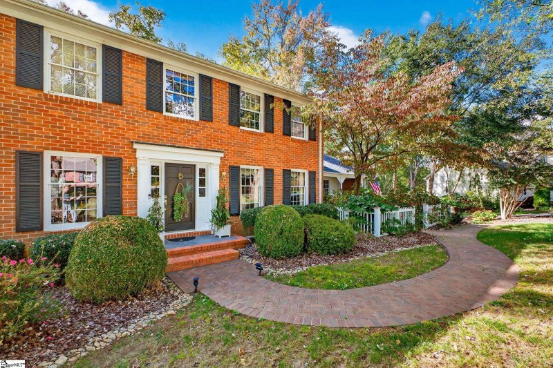 Property image 2 of 206 Honey Horn Drive in Holly Tree Plantation, Simpsonville, SC 29681