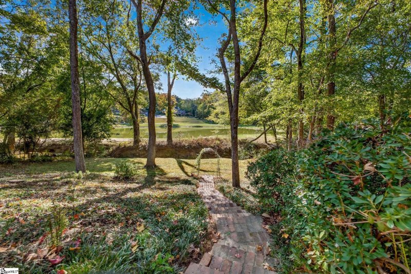 Property image 4 of 206 Honey Horn Drive in Holly Tree Plantation, Simpsonville, SC 29681