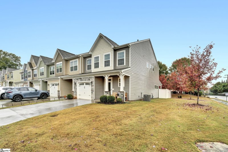 Property image 3 of 600 Daisy Hill Lane in The Village at Adams Mill, Simpsonville, SC 29681