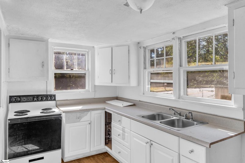 Property image 3 at 26 Moody Street, Greenville, SC 29611