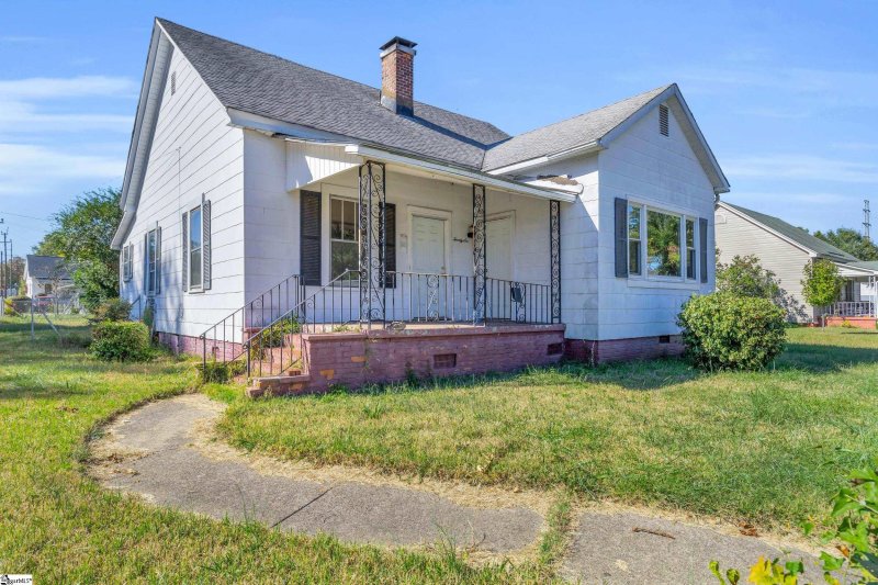 Property image 5 at 26 Moody Street, Greenville, SC 29611