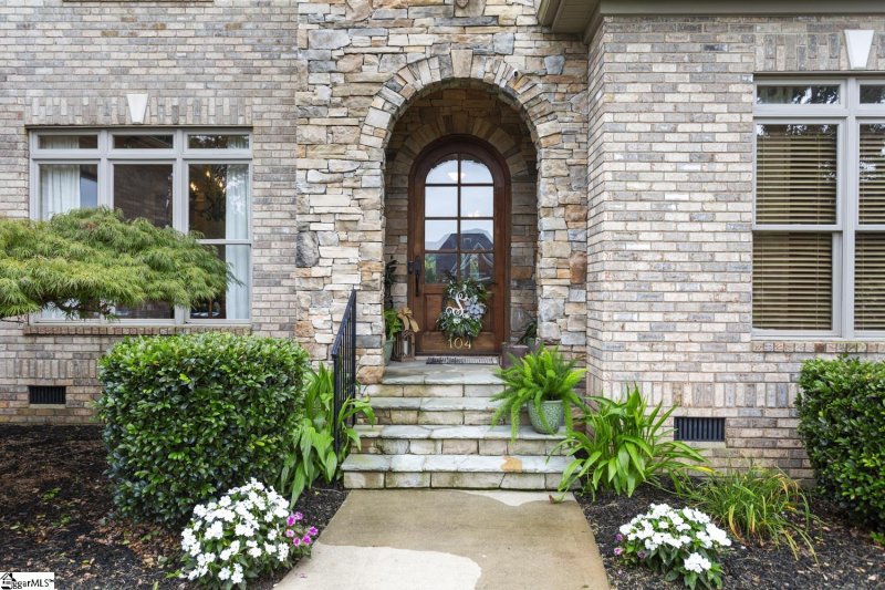 Property image 3 of 104 Harlond Drive in Rivendell, Anderson, SC 29621