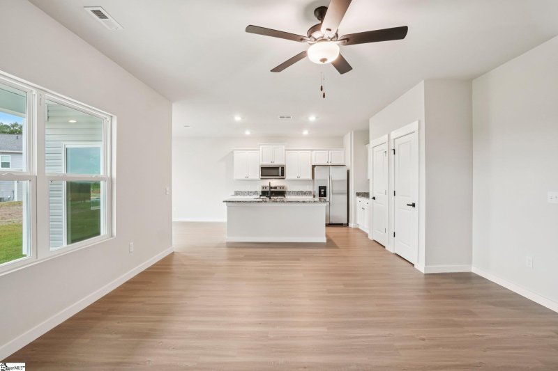 Property image 2 of 1216 Crested Iris Street in Henson Creek Farms, Moore, SC 29369