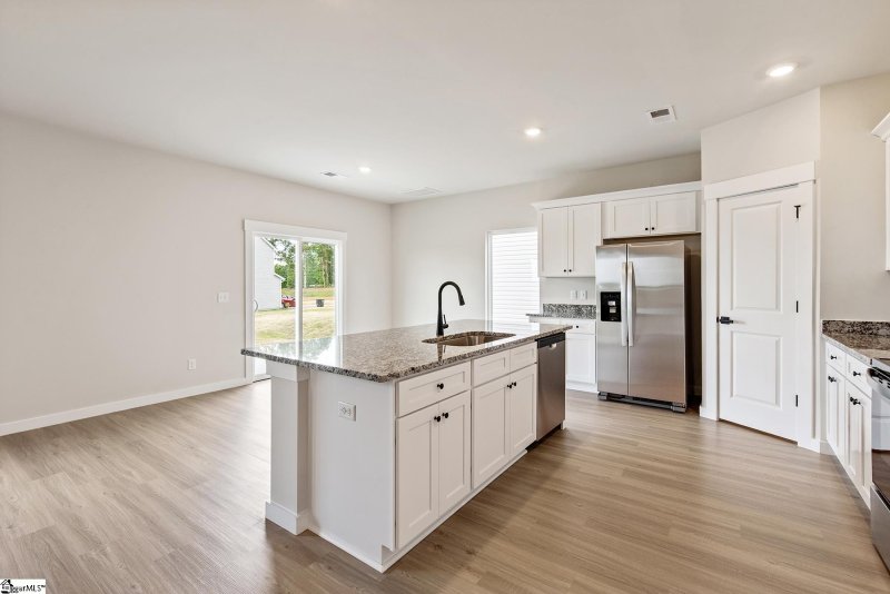 Property image 5 of 1343 Pitch Pine Place in Henson Creek Farms, Moore, SC 29369