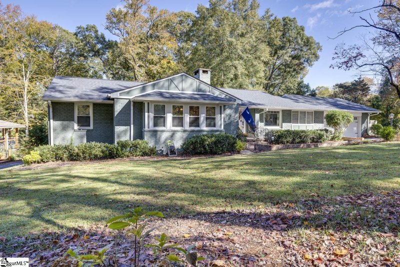 Property image 2 of 217 Lake Fairfield Drive in Lake Forest, Greenville, SC 29615