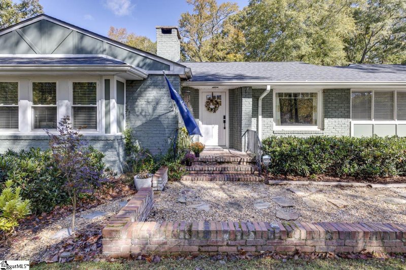 Property image 3 of 217 Lake Fairfield Drive in Lake Forest, Greenville, SC 29615