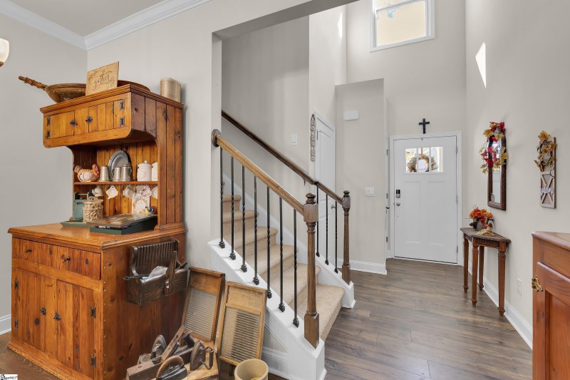 Property image 3 of 325 Cub Court in Fern Hollow, Greenville, SC 29609