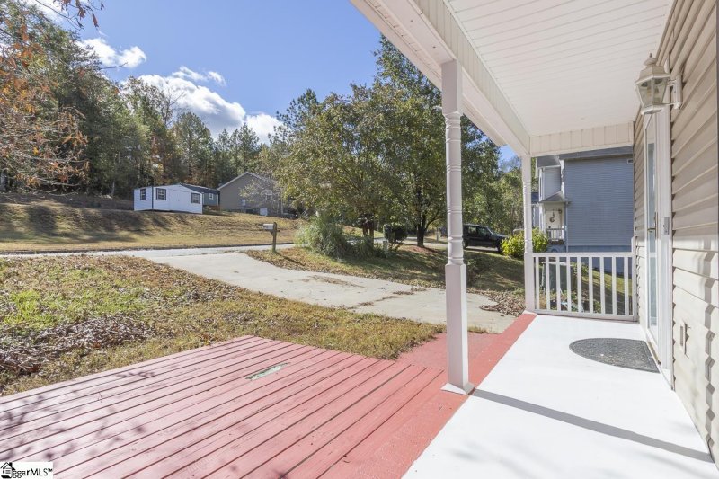 Property image 4 of 202 Ashton Drive in Ashton Ridge, Liberty, SC 29657