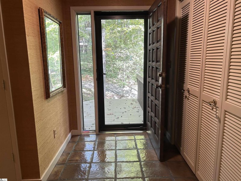 Property image 5 of 434 Henderson Road in Gower Estates, Greenville, SC 29607