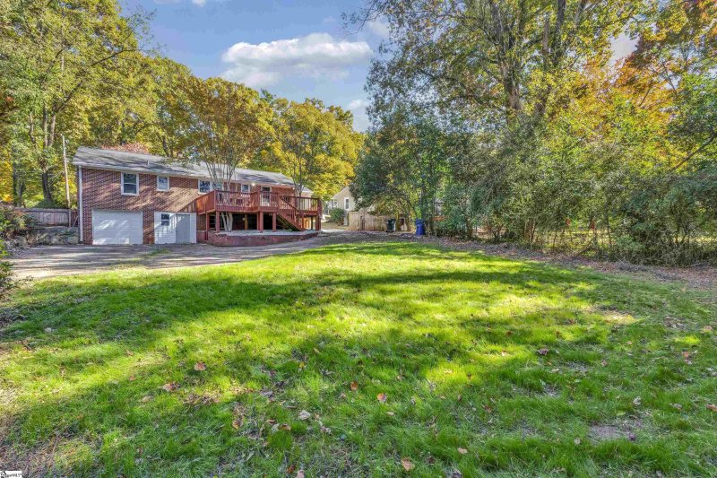 Property image 2 of 220 Scarlett Street in Sherwood Forest, Greenville, SC 29607