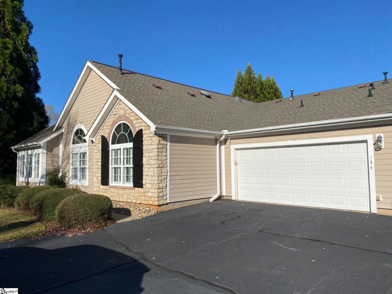 The Ravines at Camellia Village, Greenville Community