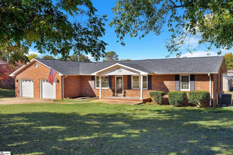 Camelot, Starr Community