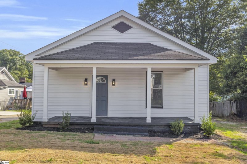 Alice, Easley Community