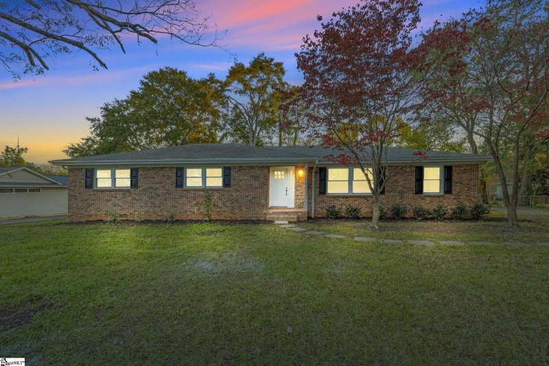 Pierce Acres, Spartanburg community